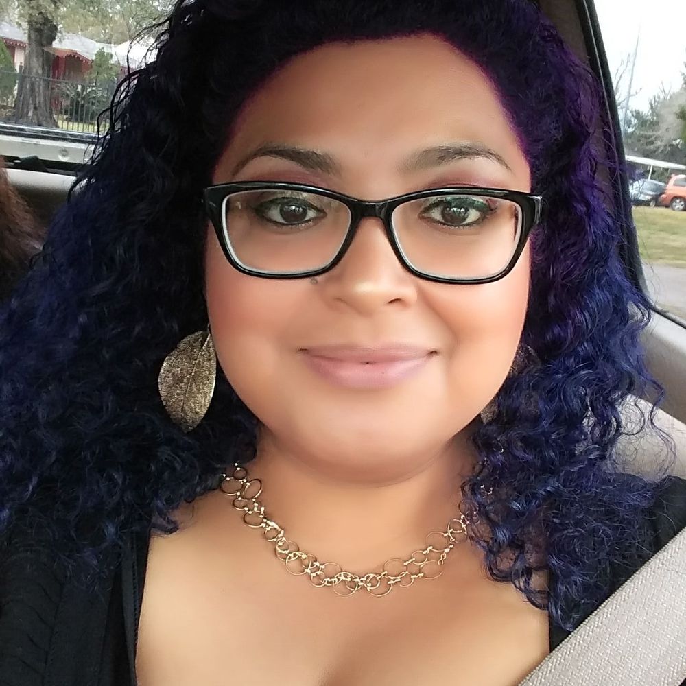 Meet your Posher, Denise